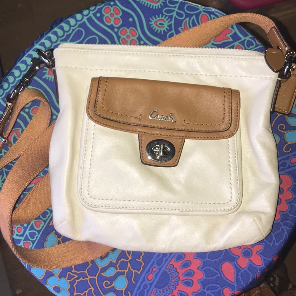 EUC COACH Cross-Shoulder Purse